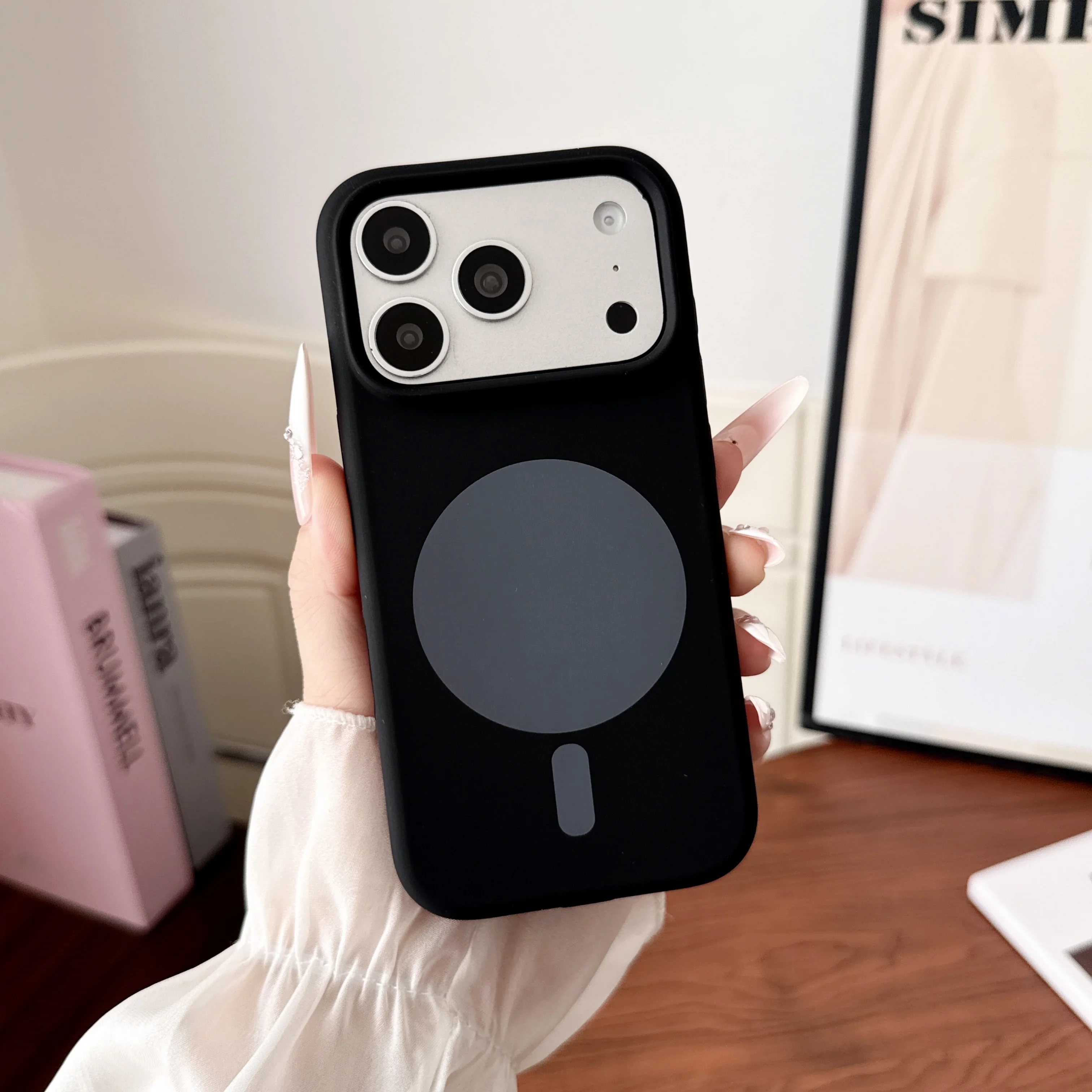 Стильный чехол для iPhone 18 и – обзор и цена Liquid Silicone Magnetic Phone Case