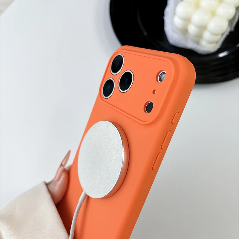 Сплошной цвет, официальный жид – обзор и цена Liquid Silicone Magnetic Phone Case